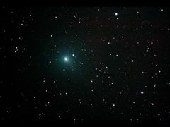 Komet 103P/Hartley, 10/10/2010, 18:13 UT. 10 tommer Newton, f/6 (tidligere Hågår-teleskopet), primærfokus med 
samme filter. 1 eksp. 159 sec, ISO 1600. Foto: RS, Quantum Cafe, Fetsund